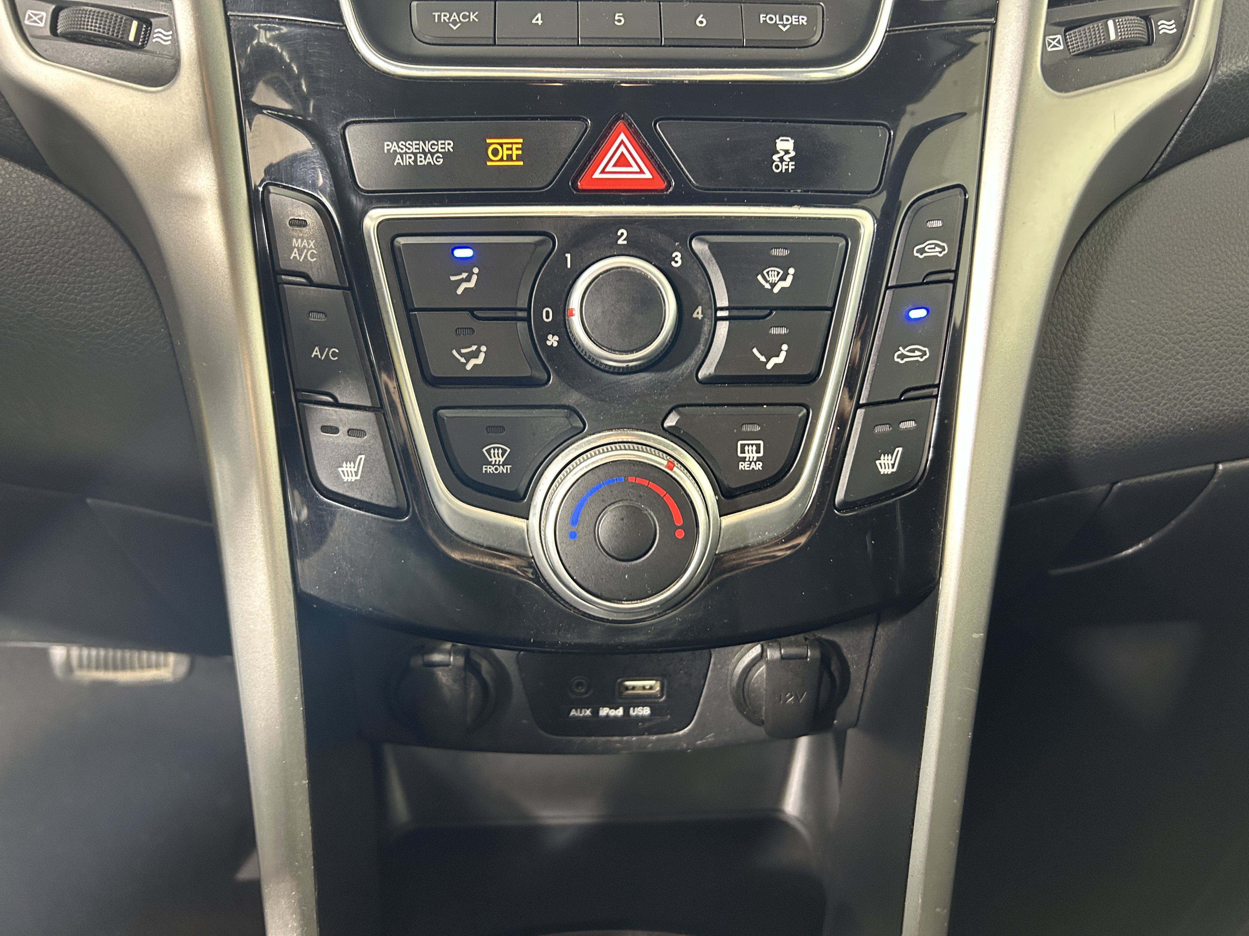 Used 2016 Hyundai Elantra GT FWD image 21
