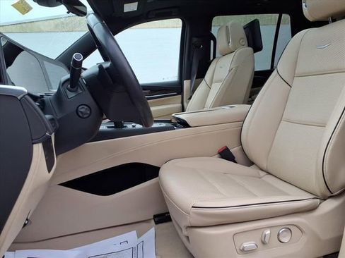 Certified 2023 Cadillac Escalade Premium Luxury image 20