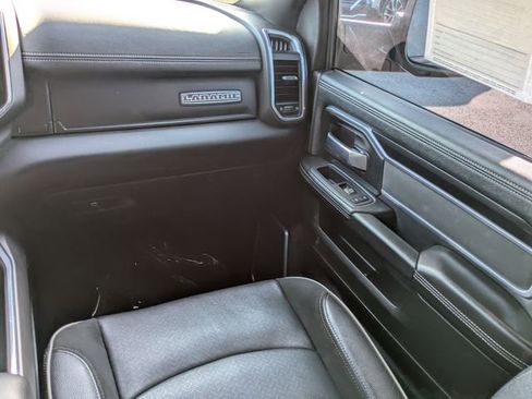 Used 2022 RAM 2500 Laramie w/ Night Edition image 17