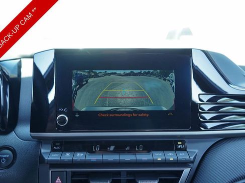 Used 2025 Toyota Camry SE w/ Convenience Package FWD image 10