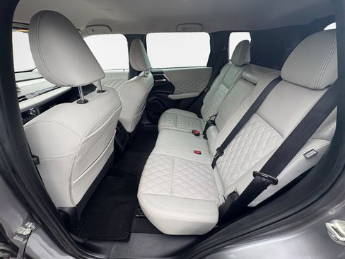 Used 2022 Mitsubishi Outlander SEL AWD/4WD image 24