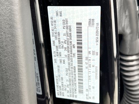 Used 2024 Ford Escape SE image 11