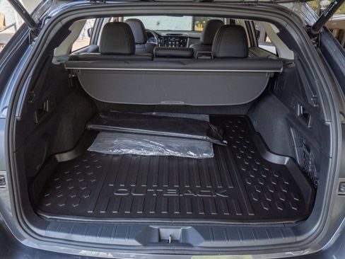 Used 2025 Subaru Outback Limited image 20