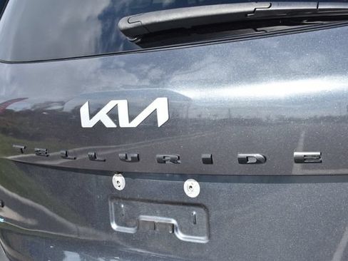 Used 2022 Kia Telluride EX w/ EX Premium Package AWD/4WD image 13