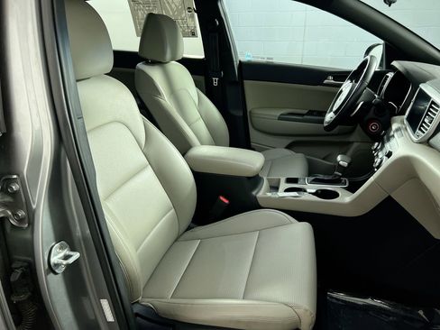 Used 2022 Kia Sportage Nightfall Edition image 29