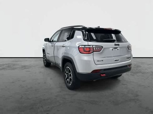 Used 2025 Jeep Compass Trailhawk AWD/4WD image 2