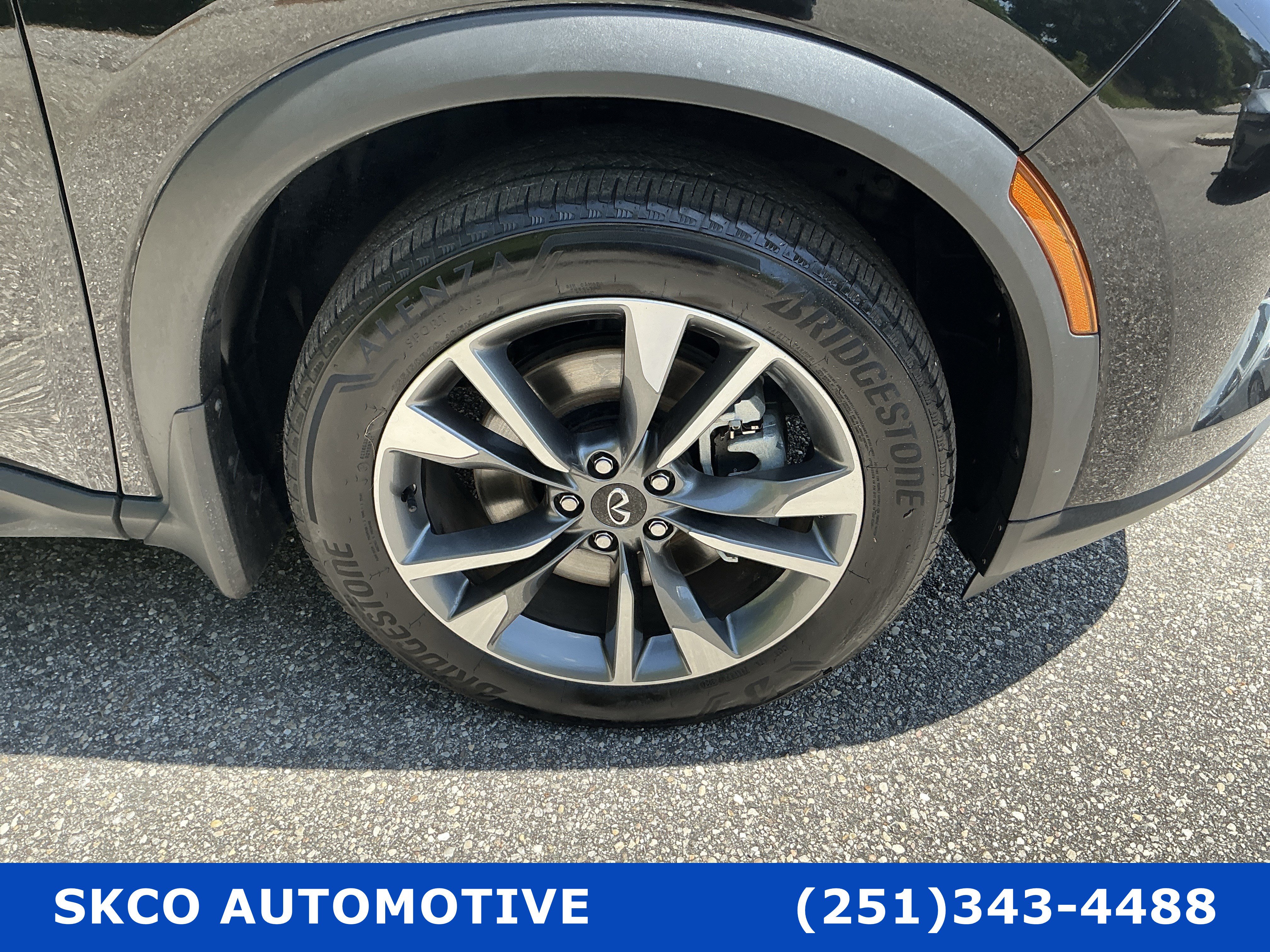 Used 2023 INFINITI QX60 Luxe w/ Vision Package FWD image 9