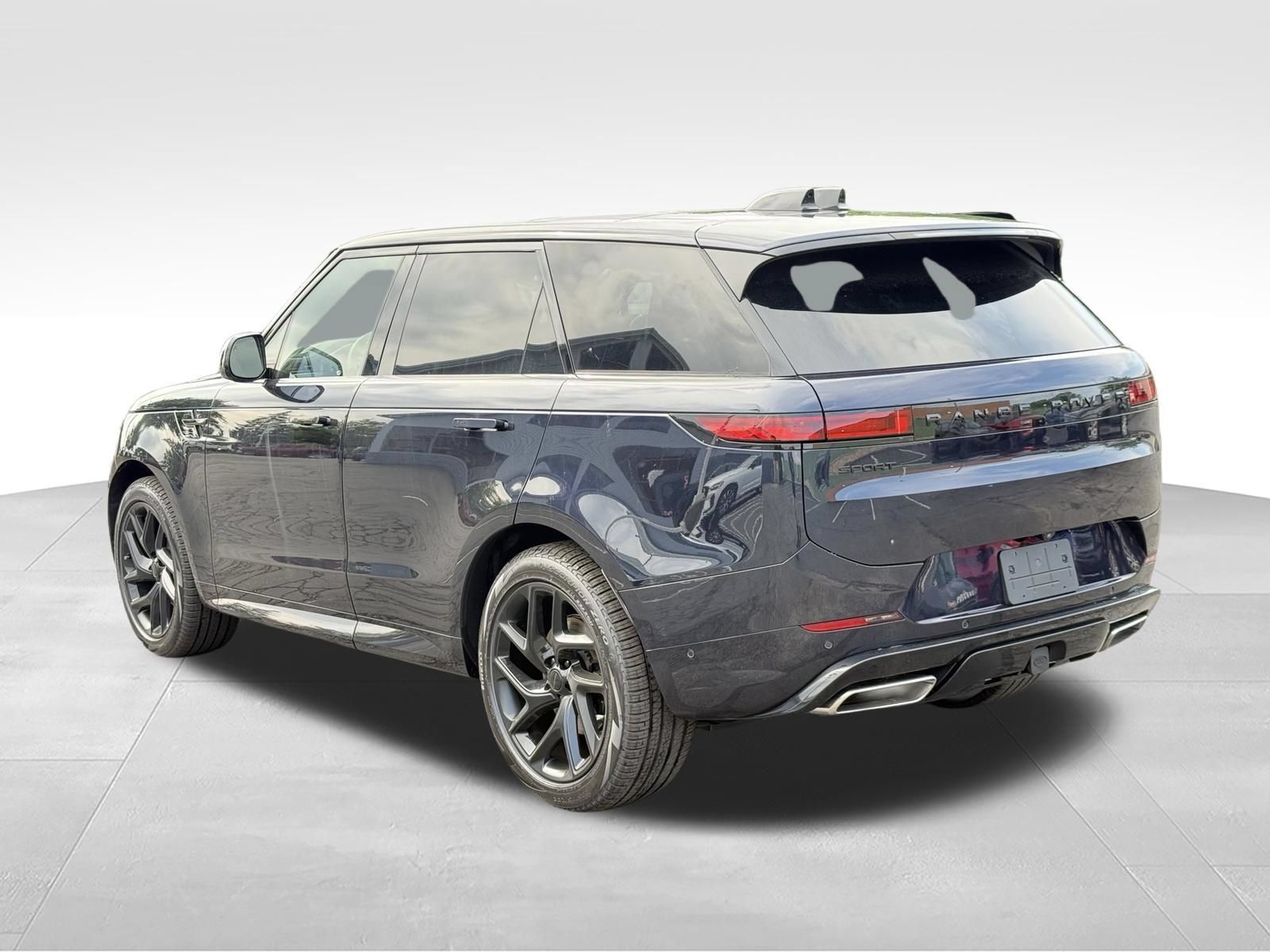 New 2026 Land Rover Range Rover Sport Dynamic SE AWD/4WD image 3