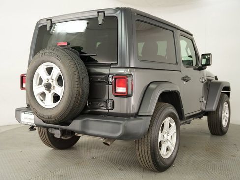 Used 2021 Jeep Wrangler Sport AWD/4WD image 9