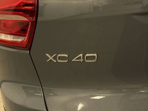 Used 2020 Volvo XC40 T5 Momentum AWD/4WD image 26