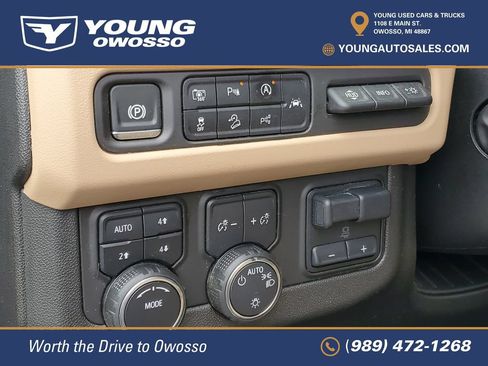 Certified 2024 Chevrolet Suburban Premier w/ Advanced Technology Package AWD/4WD image 11