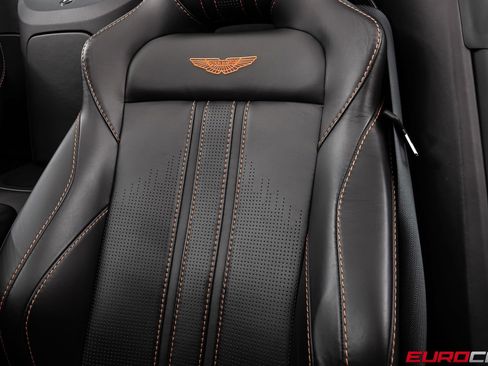 Used 2022 Aston Martin V8 Vantage Roadster image 42