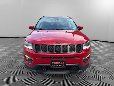 Used 2020 Jeep Compass Latitude image 2