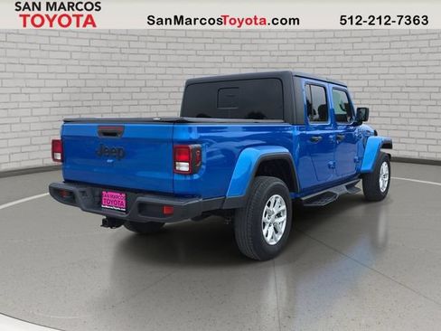 Used 2023 Jeep Gladiator Sport AWD/4WD image 7