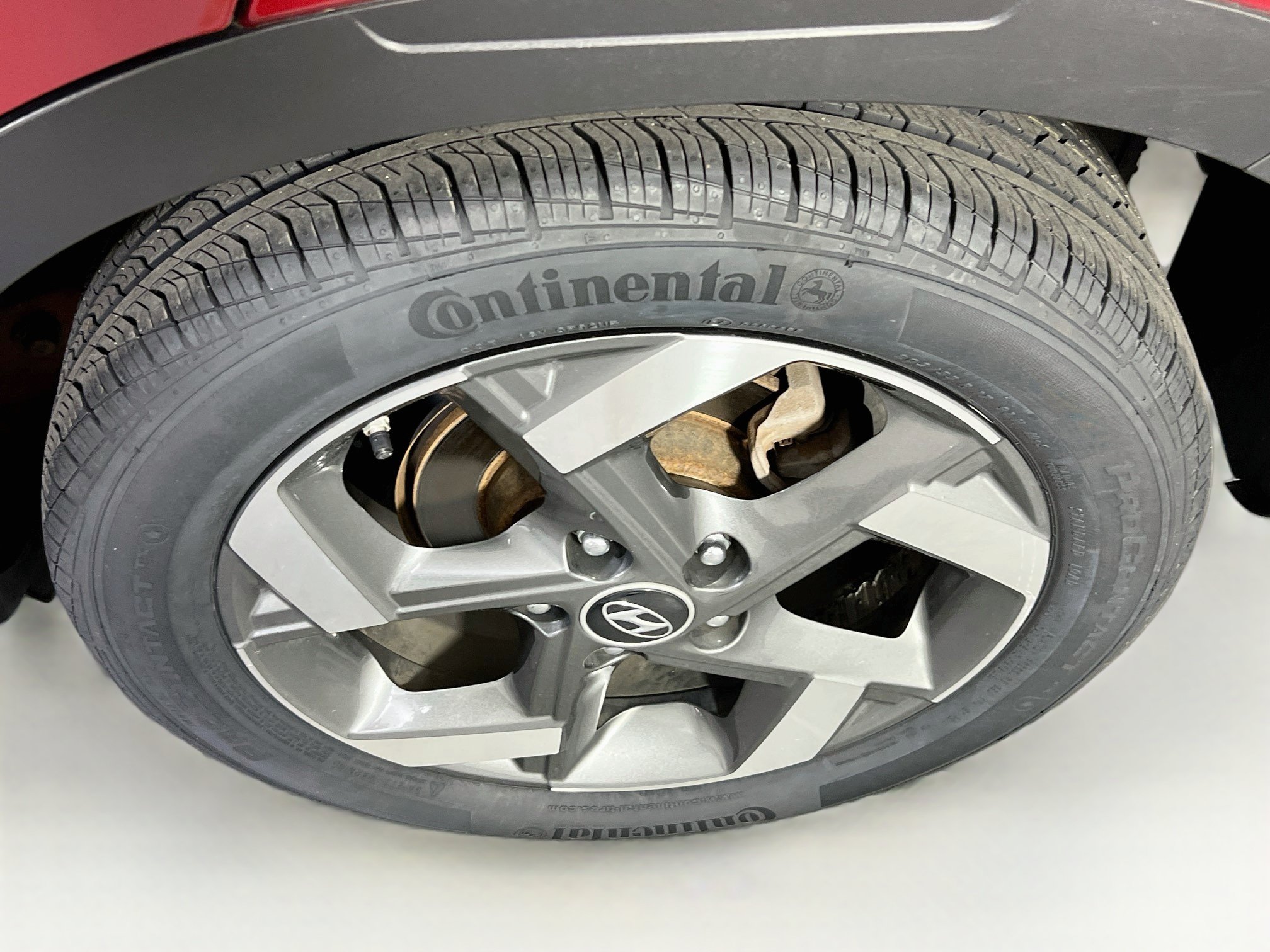 Used 2024 Hyundai Venue Limited FWD image 30