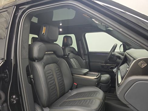 Used 2022 Rivian R1T Adventure image 23