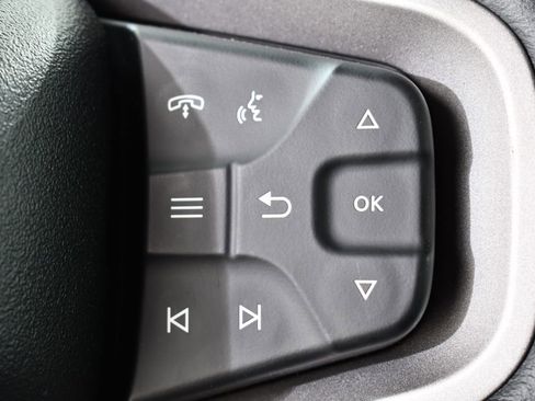 New 2025 Ford Bronco Badlands image 32