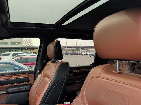 Used 2021 RAM 1500 Limited image 3