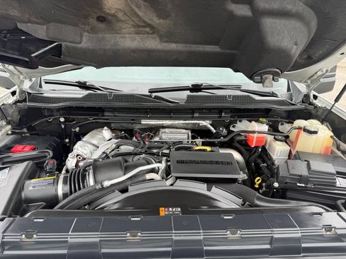 Used 2021 Chevrolet Silverado 2500 LT w/ Convenience Package image 13