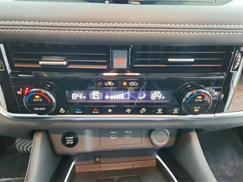 New 2026 Nissan Rogue Platinum image 31