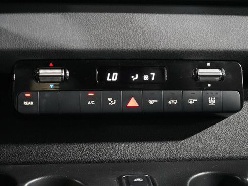 Used 2020 Mercedes-Benz Sprinter 2500 image 14