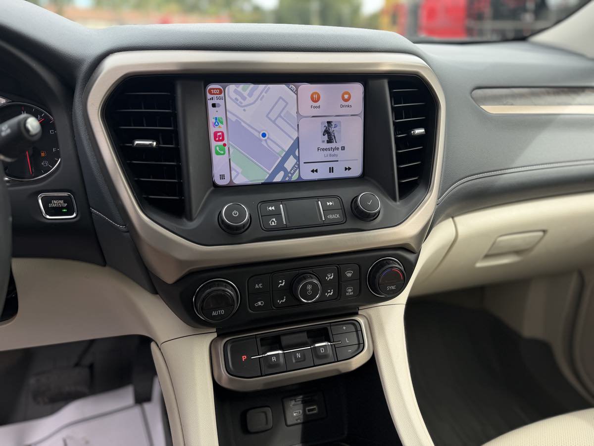 Used 2022 GMC Acadia Denali w/ Denali Ultimate Package AWD/4WD image 21