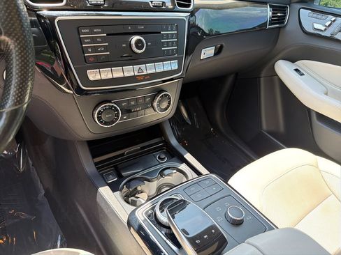 Used 2019 Mercedes-Benz GLS 450 4MATIC w/ Premium 1 Package image 31
