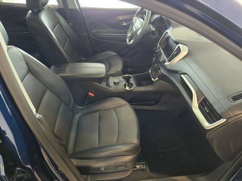 Certified 2023 GMC Terrain SLT w/ Infotainment Package II AWD/4WD image 6