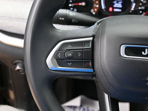 Used 2022 Jeep Compass Latitude image 18