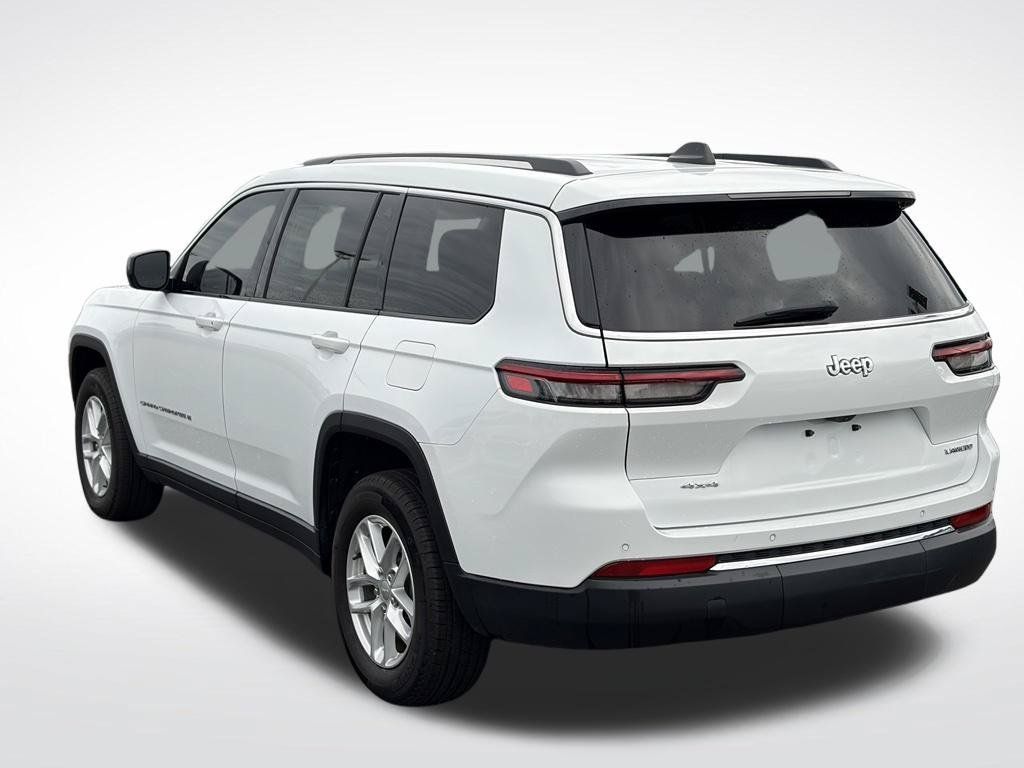 Used 2023 Jeep Grand Cherokee L Laredo w/ Luxury Tech Group I AWD/4WD image 7
