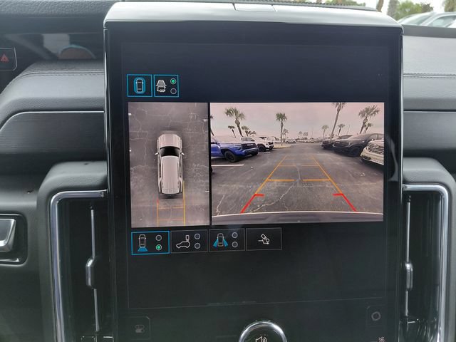 Used 2025 GMC Yukon Denali AWD/4WD image 26