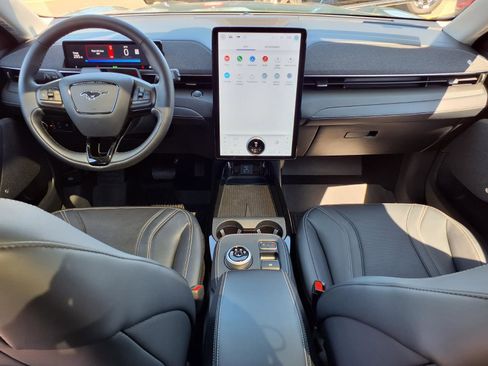 Used 2024 Ford Mustang Mach-E Premium image 11