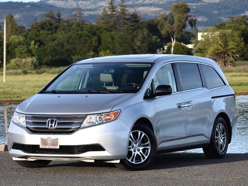 Used 2013 Honda Odyssey EX-L image 3
