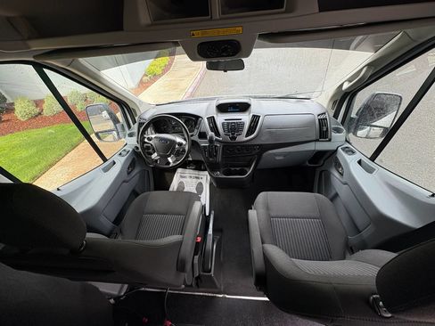 Used 2017 Ford Transit 150 XLT RWD image 26