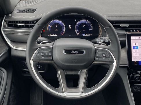 New 2025 Jeep Grand Cherokee L Limited w/ Black Appearance Package image 40