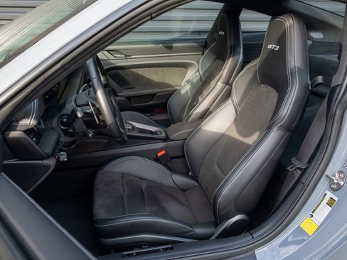 Certified 2024 Porsche 911 GT3 image 5