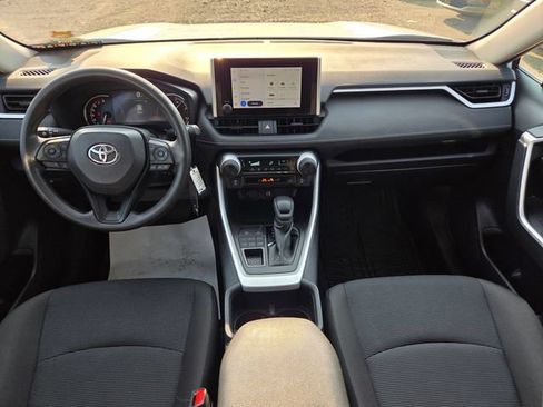 Used 2025 Toyota RAV4 LE AWD/4WD image 16