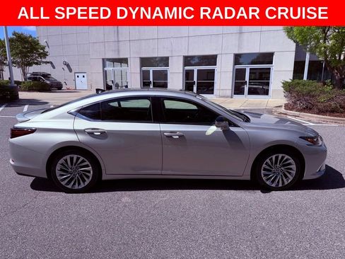 Certified 2022 Lexus ES 350 Ultra Luxury w/ Accessory Package 2 FWD image 9