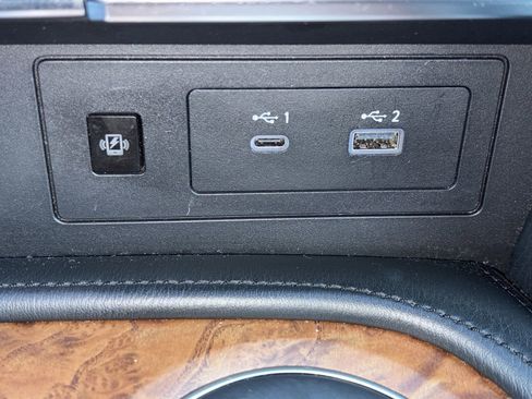 Used 2024 Nissan Armada SL RWD image 17