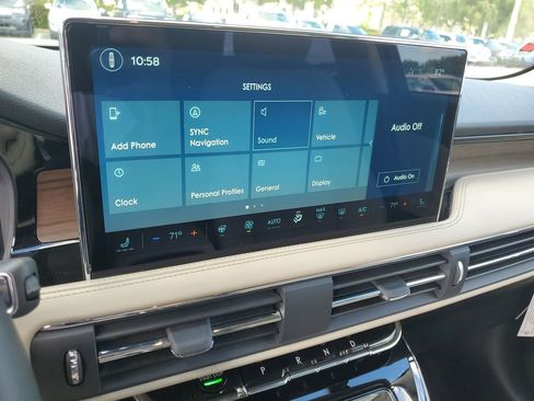New 2026 Lincoln Corsair Reserve FWD image 27