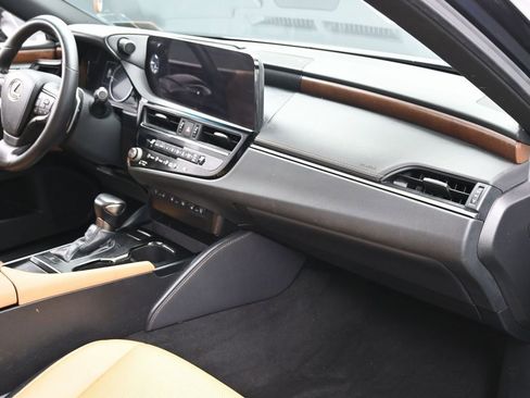 Used 2025 Lexus ES 350 350 w/ Premium Package image 33