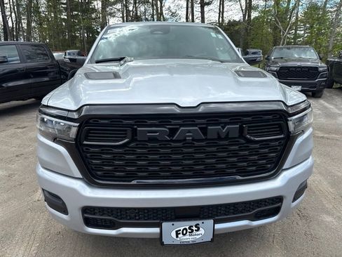 New 2026 RAM 1500 4x4 Crew Cab image 8