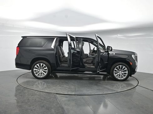 Used 2023 GMC Yukon XL Denali AWD/4WD image 55