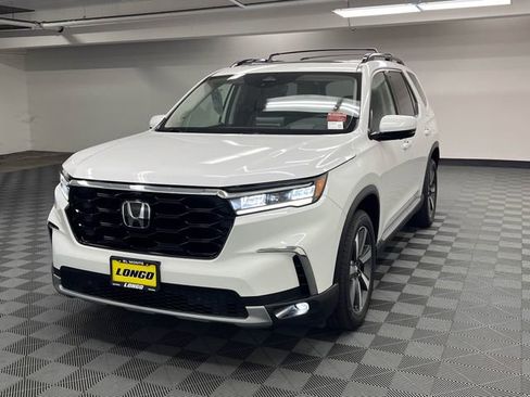 Used 2024 Honda Pilot Elite image 2