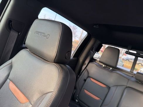 Used 2022 GMC Sierra 1500 AT4 w/ AT4 Premium Package image 18