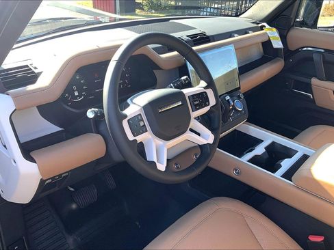 New 2026 Land Rover Defender 110 X-Dynamic SE image 8