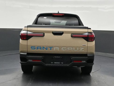 Used 2024 Hyundai Santa Cruz SE AWD/4WD image 4