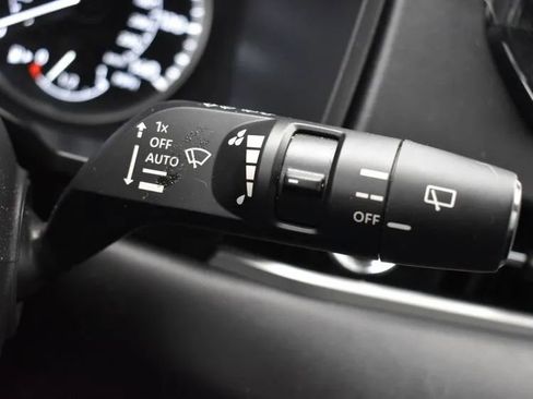 Used 2024 Mitsubishi Outlander FWD image 26