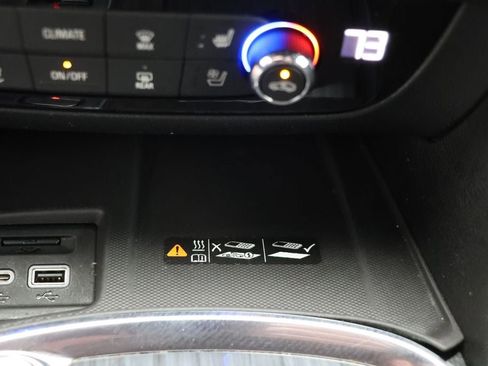 Used 2024 Buick Enclave Premium image 29