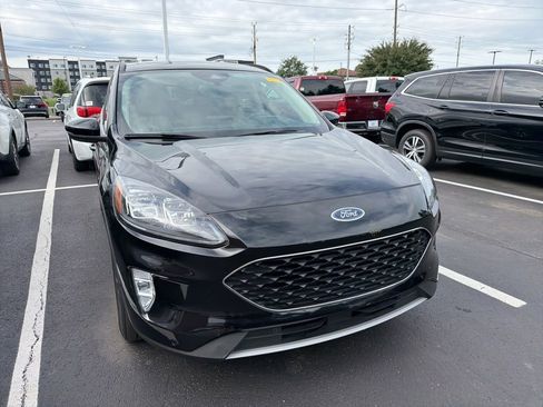 Used 2020 Ford Escape Titanium FWD image 5